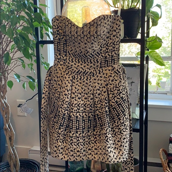 Rubber Ducky Productions, Inc. Dresses & Skirts - Rubber Ducky Sweetheart Strapless Dress